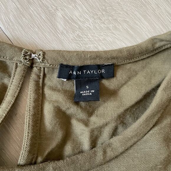 Ann Taylor Womens Flutter Sleeve Blouse Size Small Olive Green Office Minimalist - Picture 4 of 6